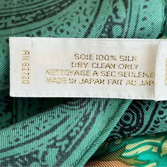 •Oscar De La Renta Silk Floral Signed Scarf Vintage Made in Japan 35”x35” - Picture 7 of 16